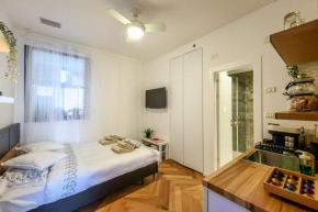 Stunning Modern Studio in Netanya minutes from the beach with Shelter by Sea N' Rent